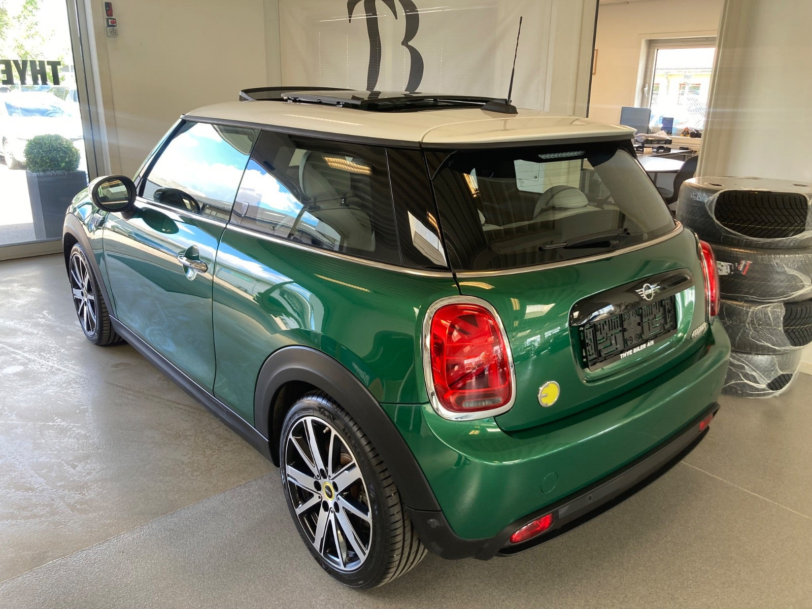 Grøn Mini Cooper SE fra 2022