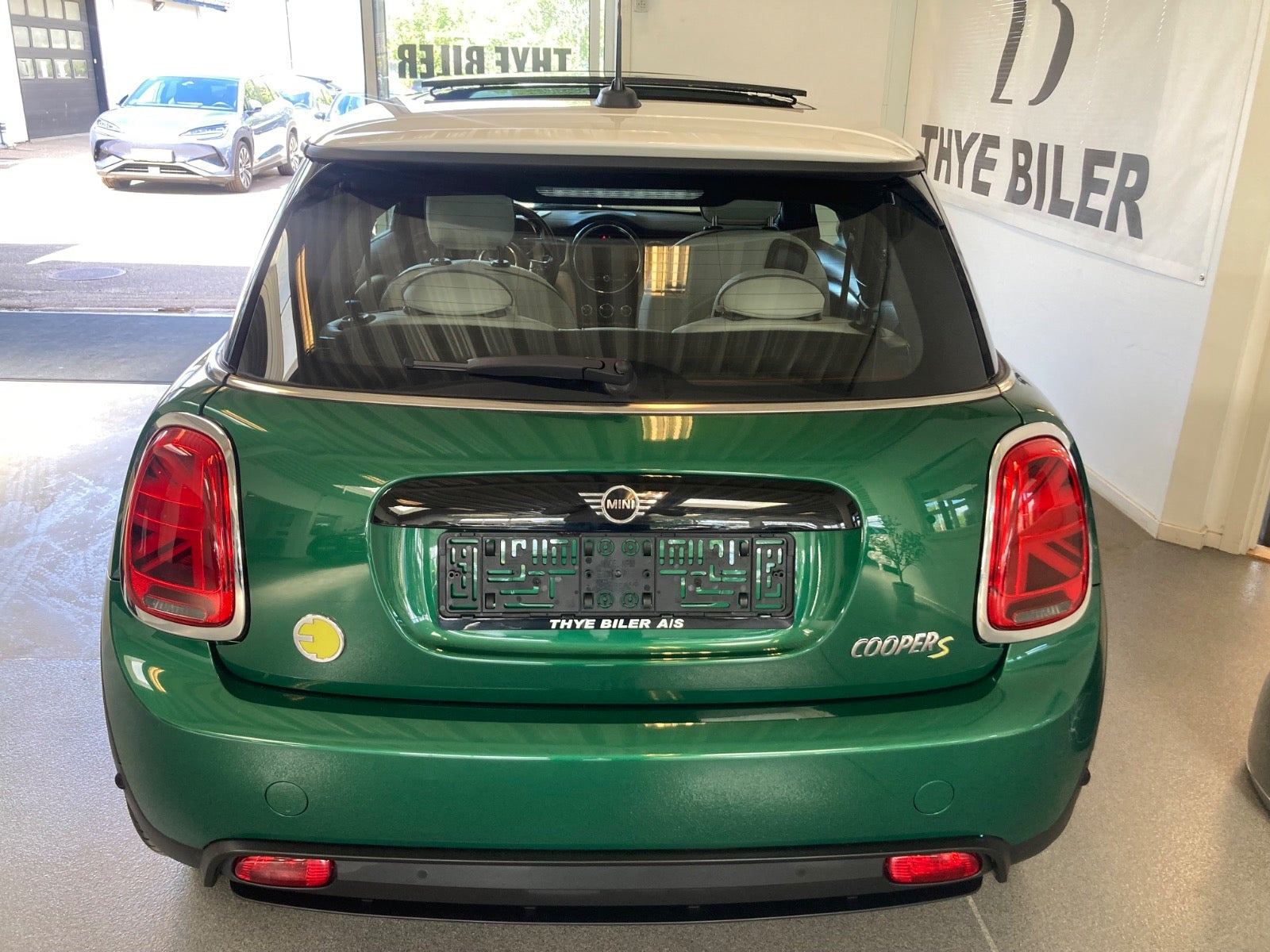 Grøn Mini Cooper SE fra 2022