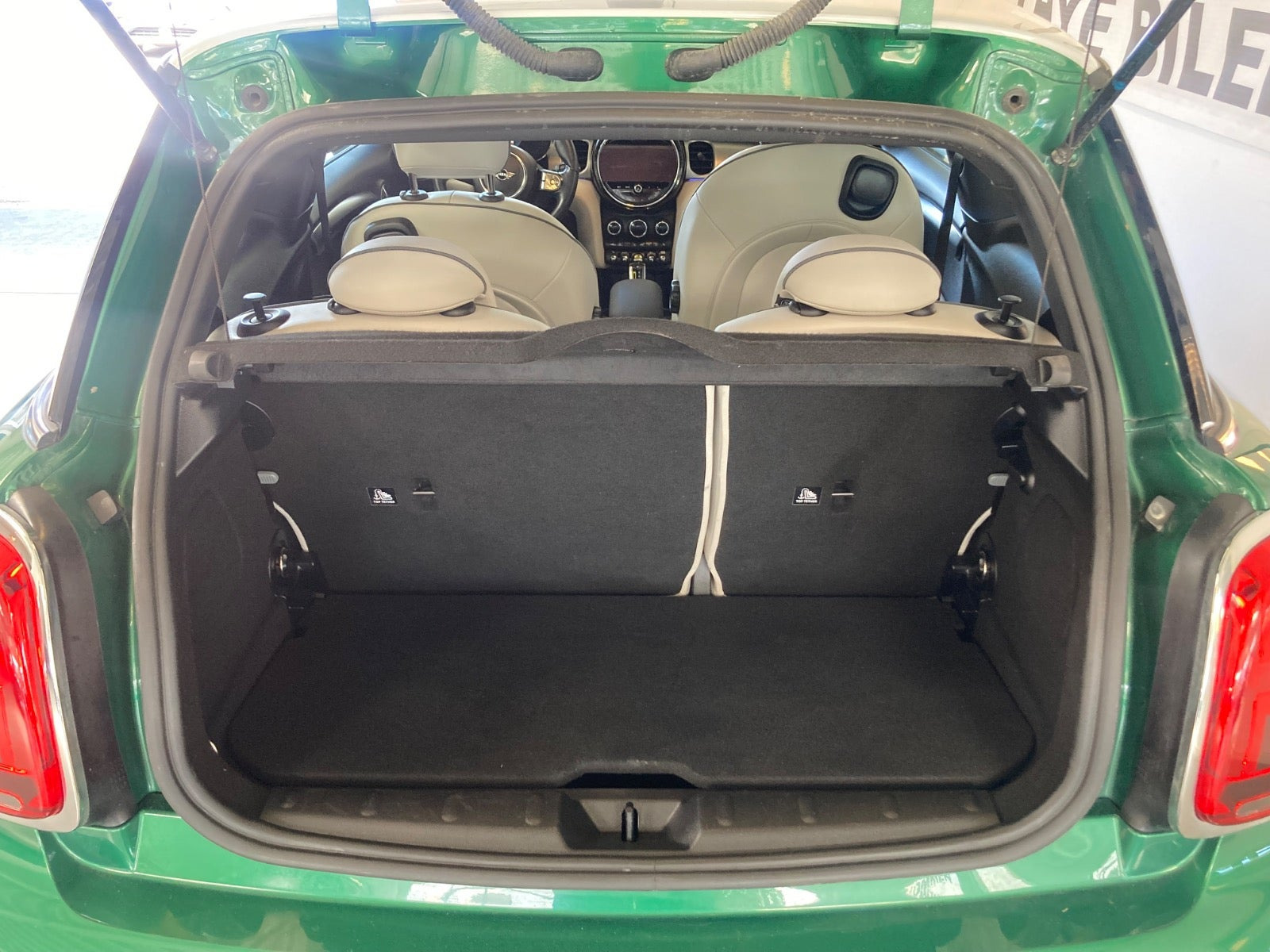 Grøn Mini Cooper SE fra 2022