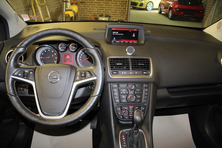 Sølv Opel Meriva fra 2016