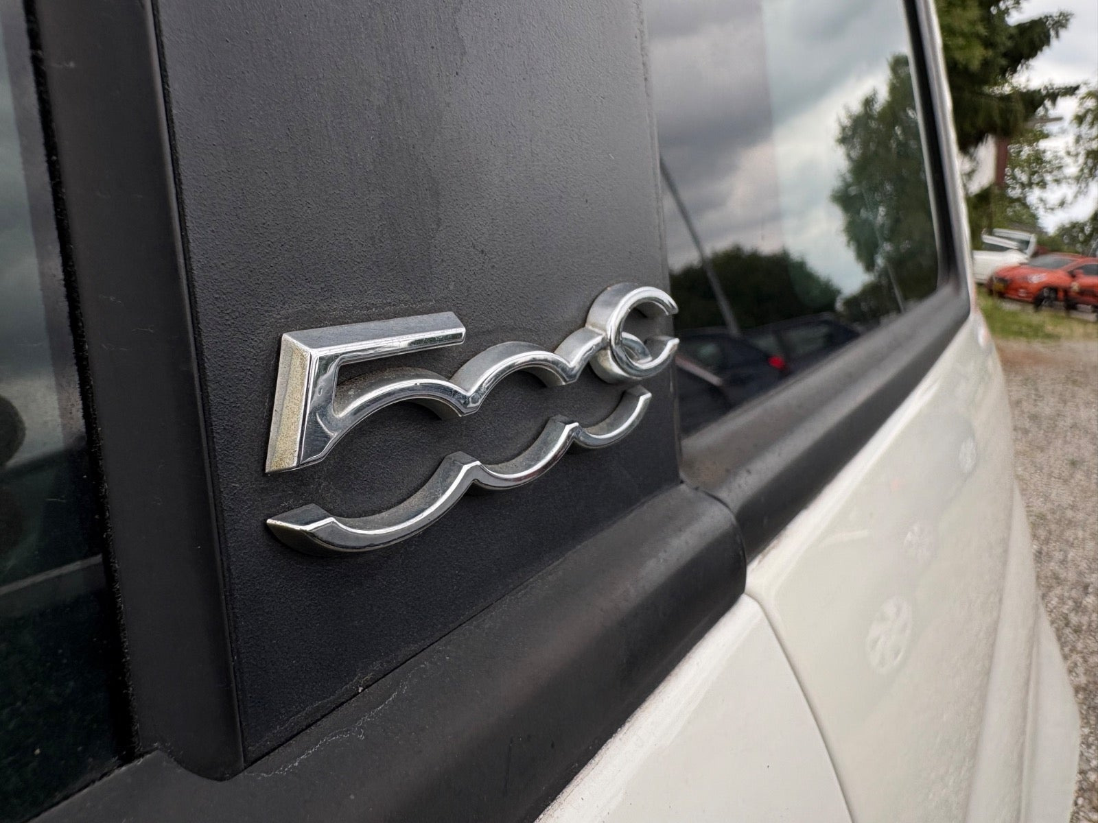 Grøn Fiat 500C fra 2012