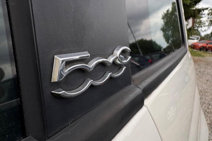 Grøn Fiat 500C fra 2012