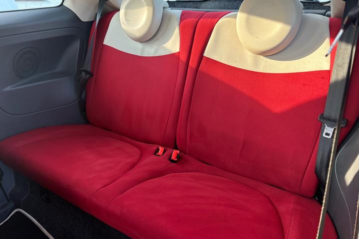 Grøn Fiat 500 fra 2008
