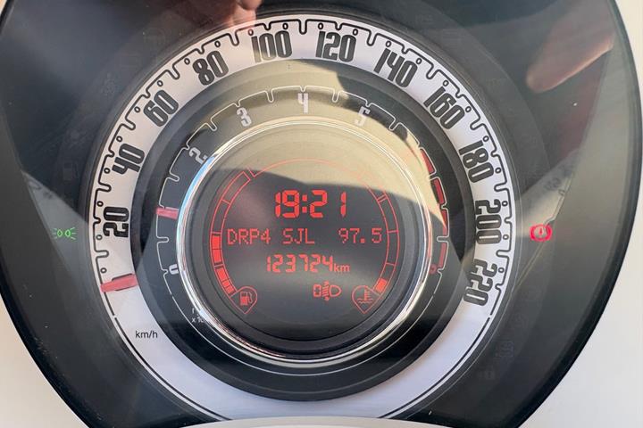 Grøn Fiat 500 fra 2008