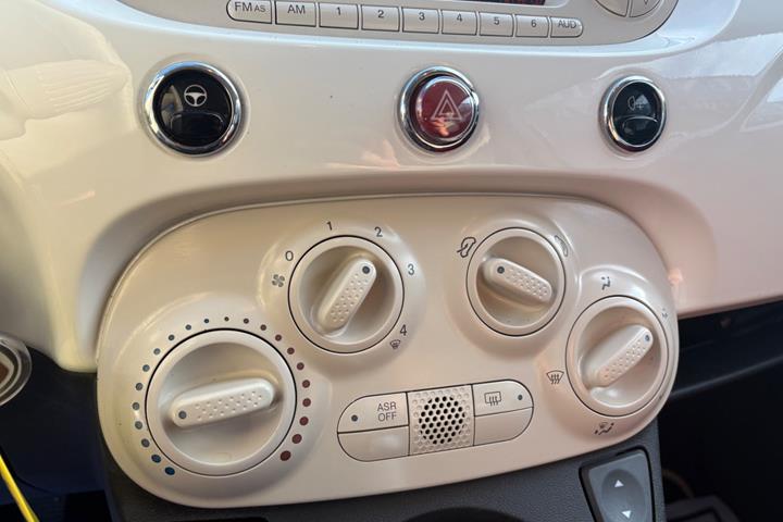 Grøn Fiat 500 fra 2008