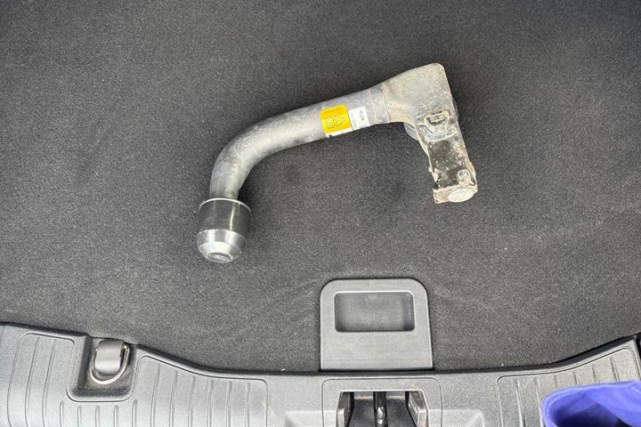 Blå Ford Kuga fra 2022
