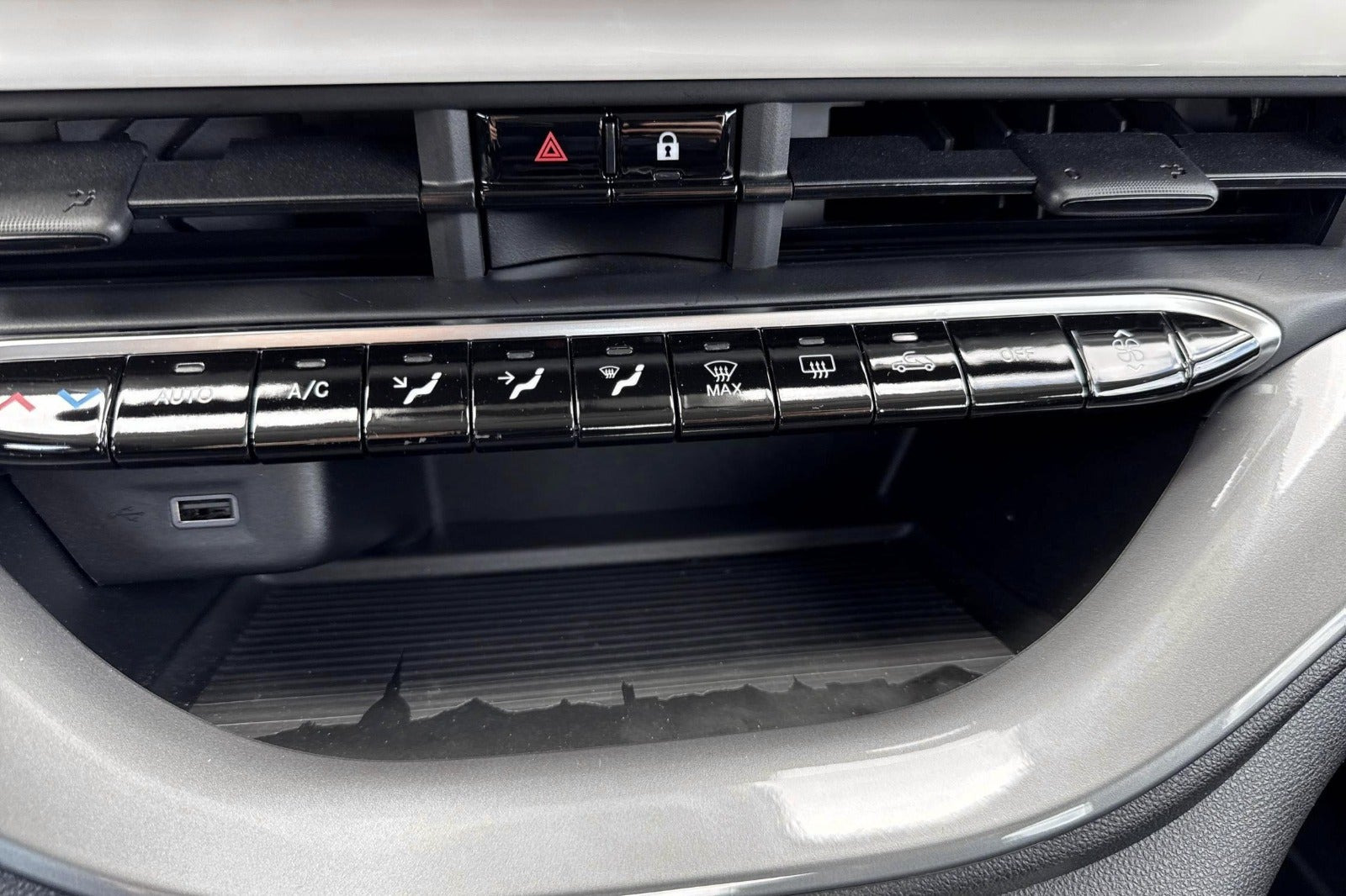Hvid Fiat 500e fra 2023