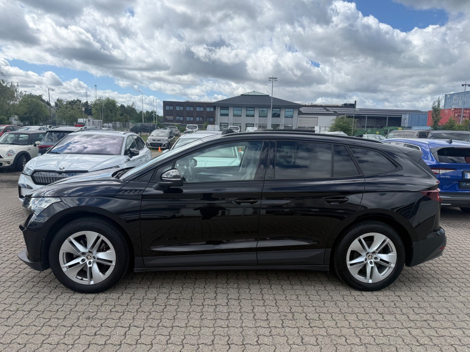 Sort Skoda Enyaq fra 2022