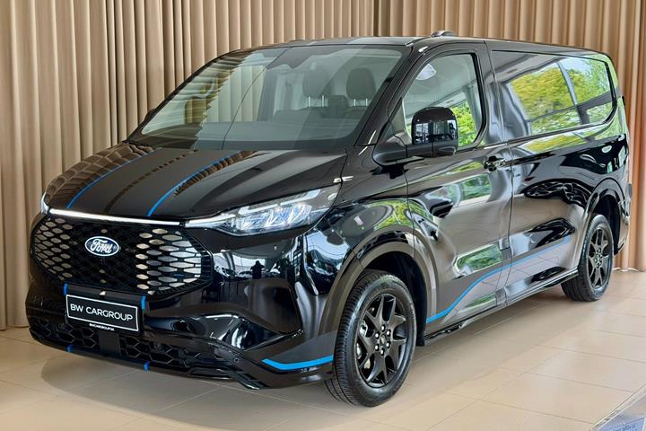 Sort Ford E-Transit Custom 320 L1 fra 2025