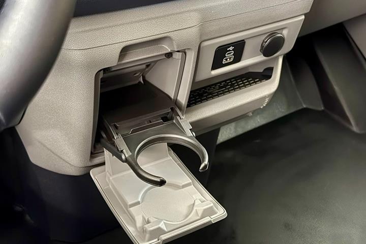 Sort Ford E-Transit Custom 320 L1 fra 2025