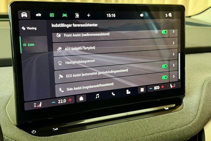 Hvid Skoda Enyaq fra 2024