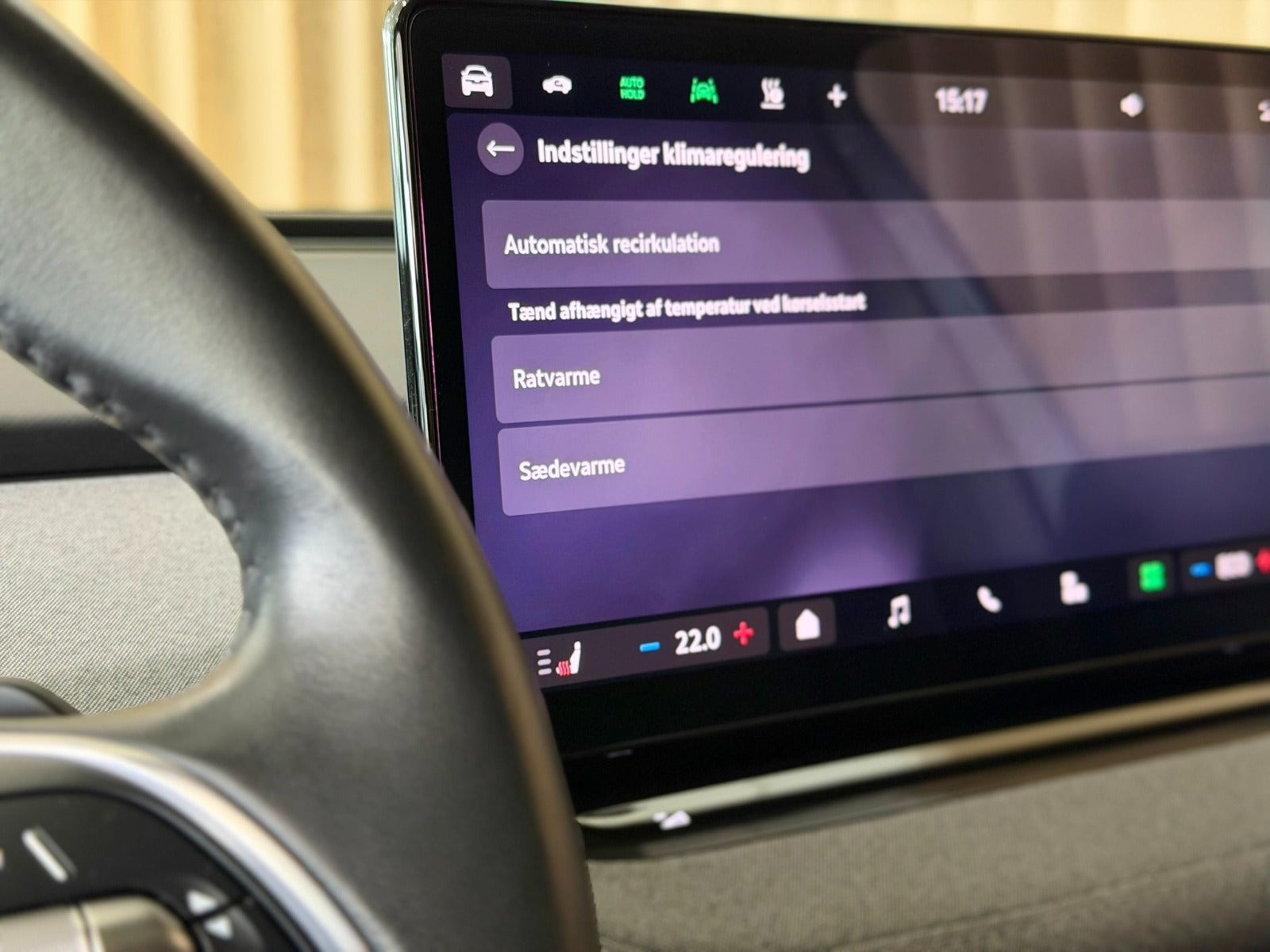 Hvid Skoda Enyaq fra 2024