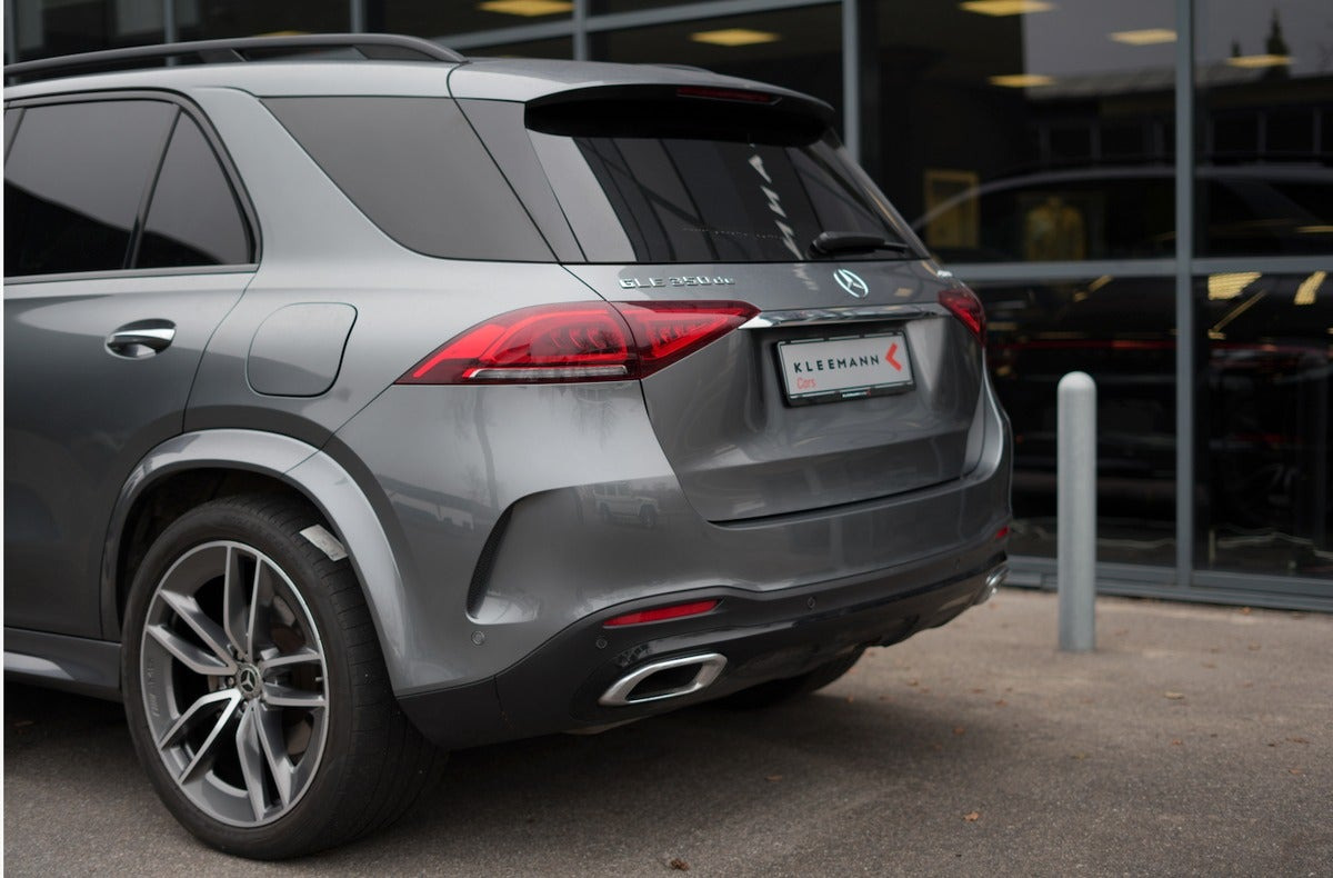 Grå Mercedes GLE350 de fra 2022