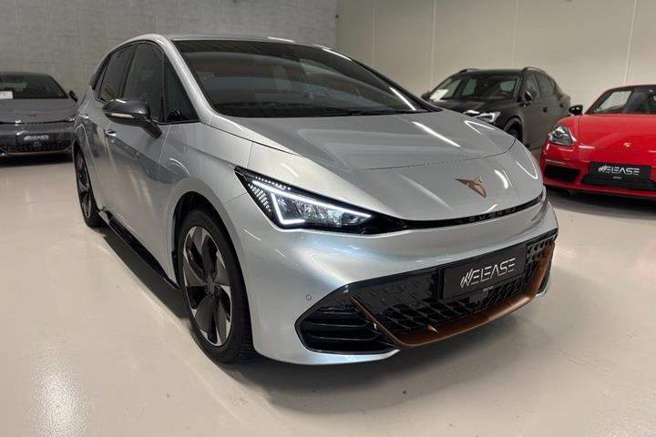 Sølv Cupra Born fra 2024