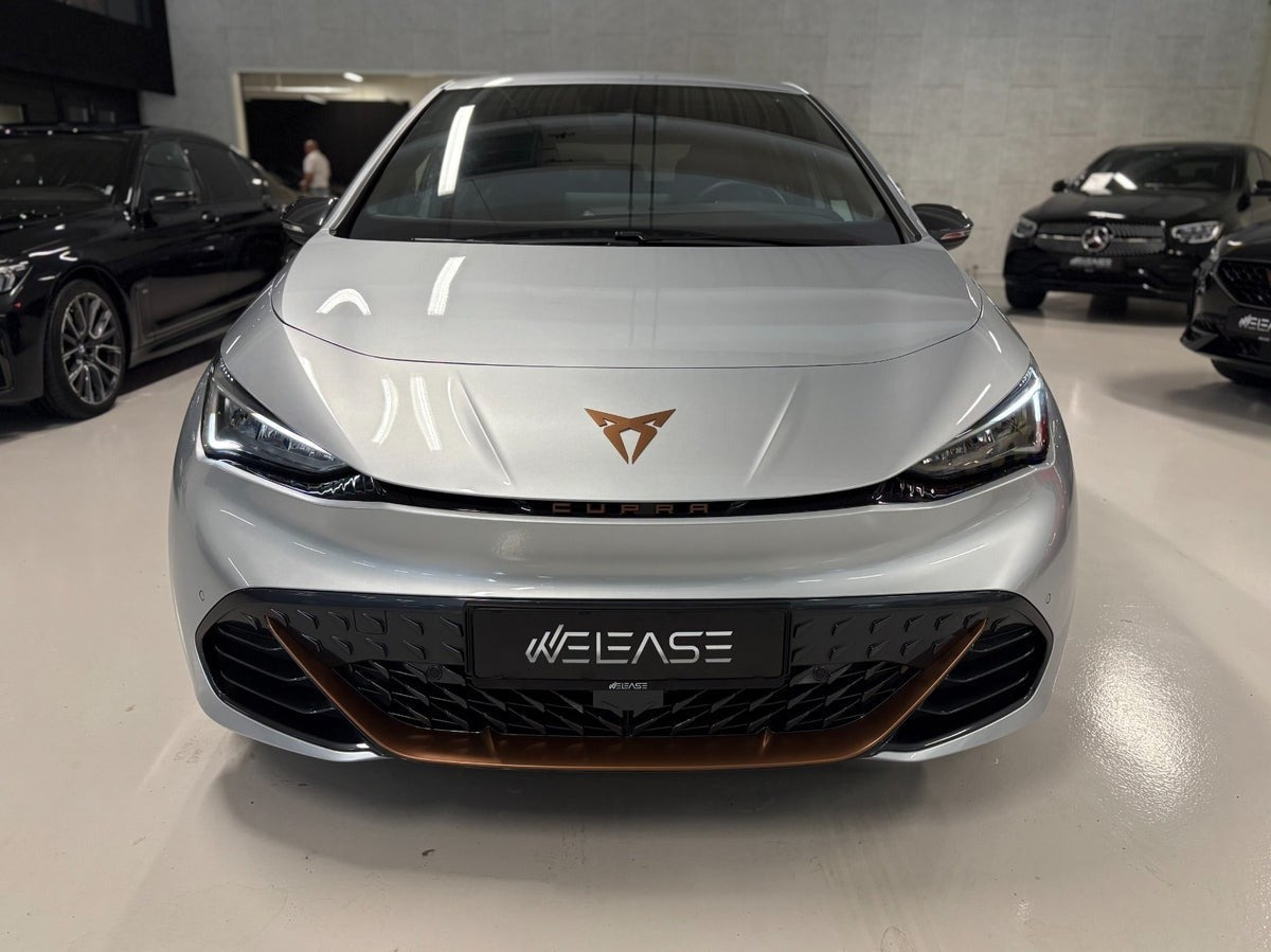 Sølv Cupra Born fra 2024