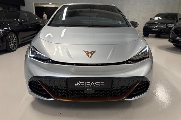 Sølv Cupra Born fra 2024