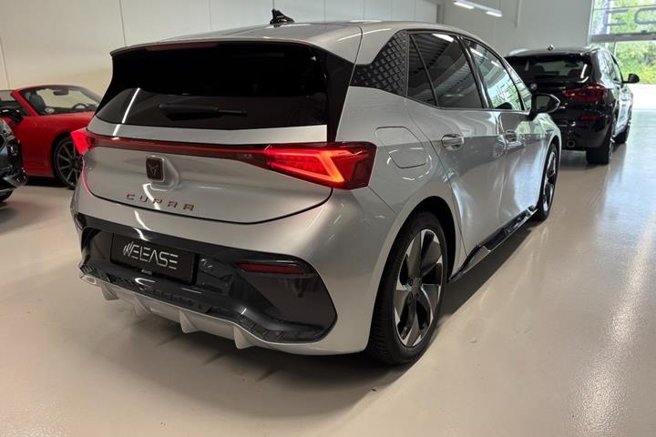 Sølv Cupra Born fra 2024