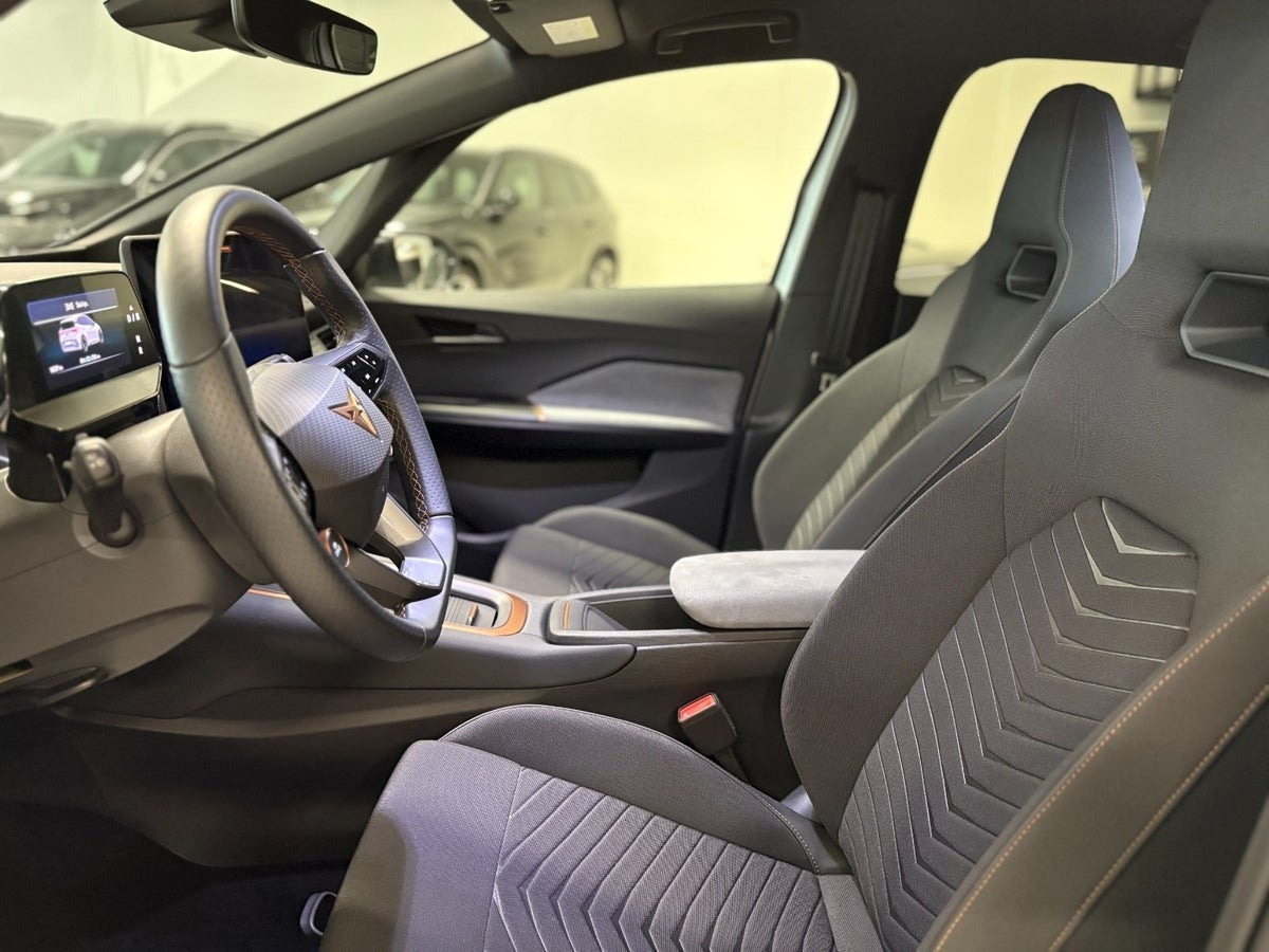 Sølv Cupra Born fra 2024