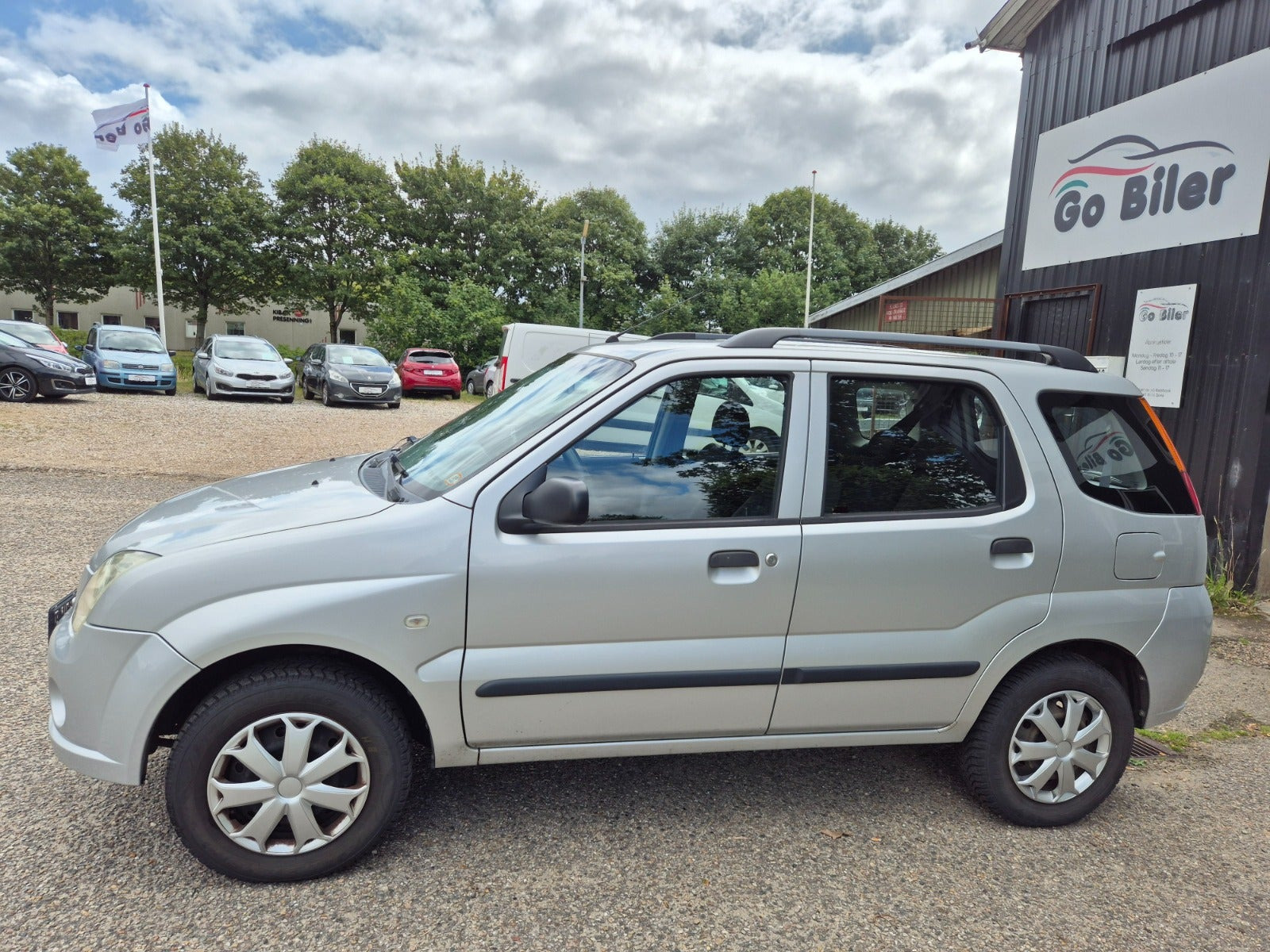 Grøn Suzuki Ignis fra 2004