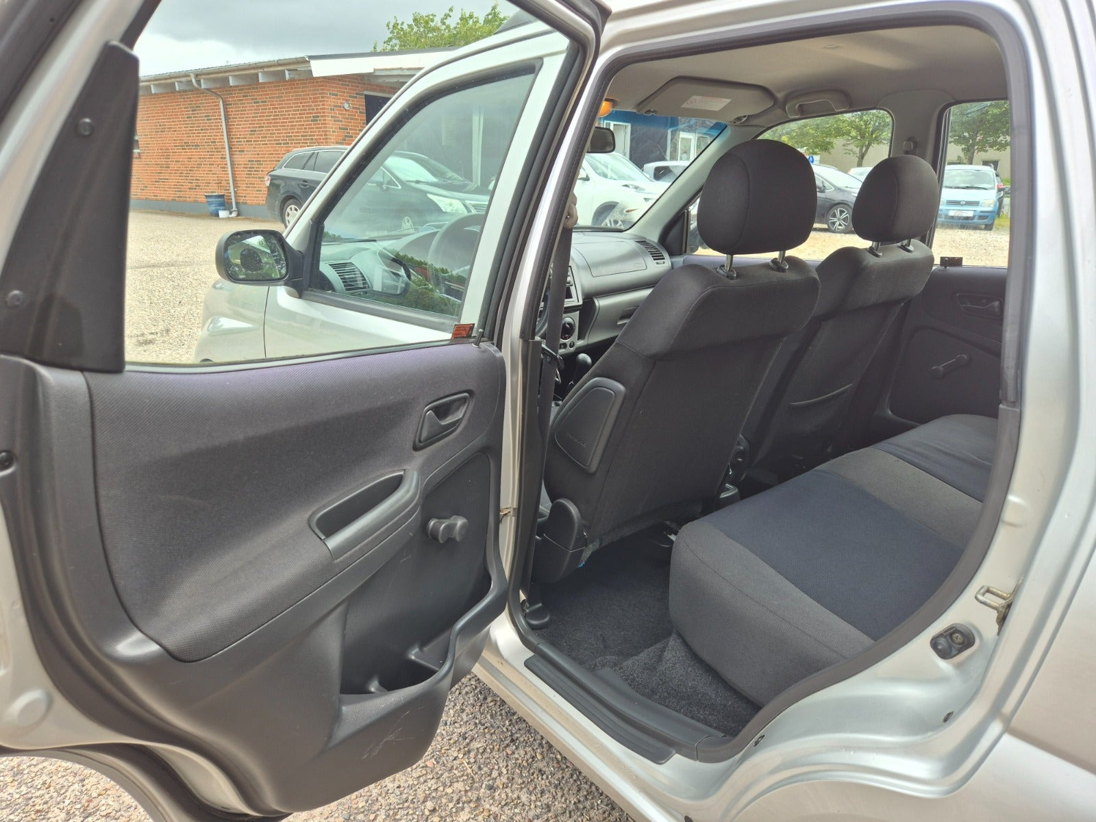 Grøn Suzuki Ignis fra 2004
