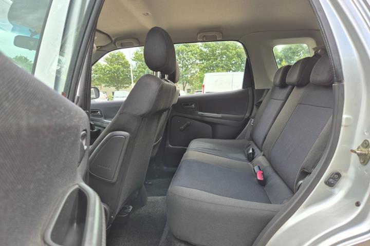 Grøn Suzuki Ignis fra 2004