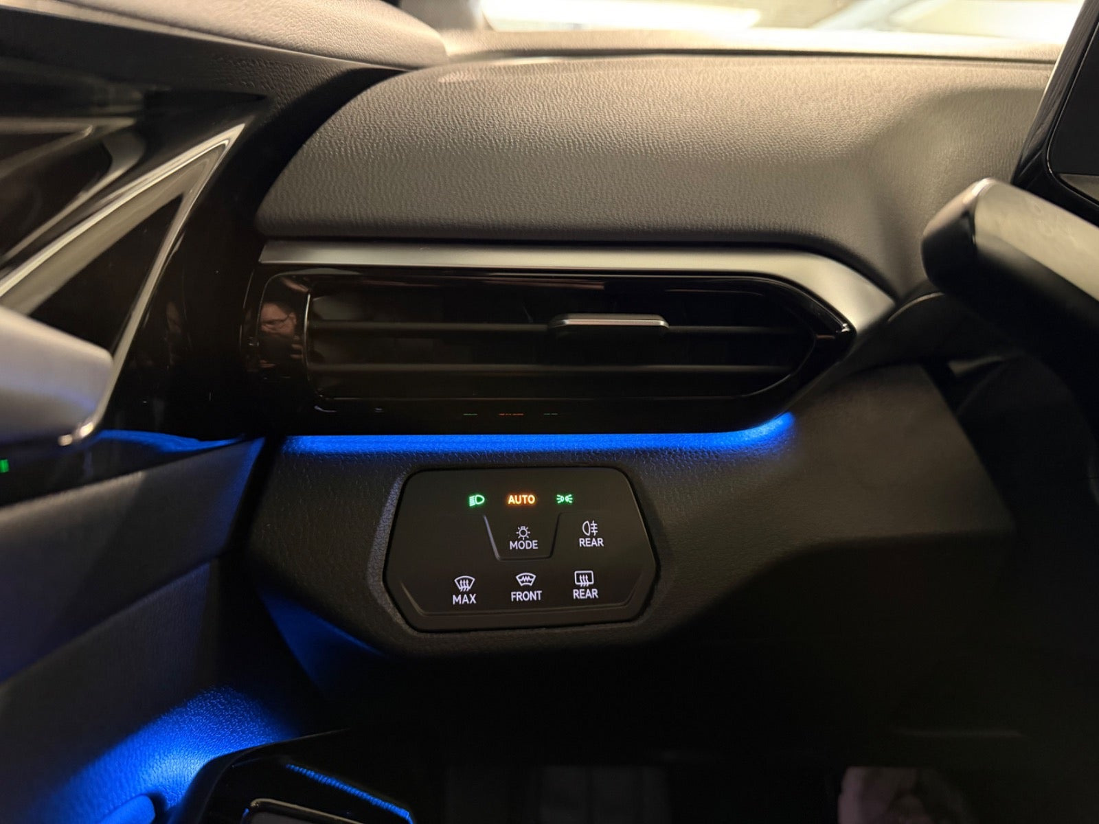 Hvid VW ID.4 fra 2021