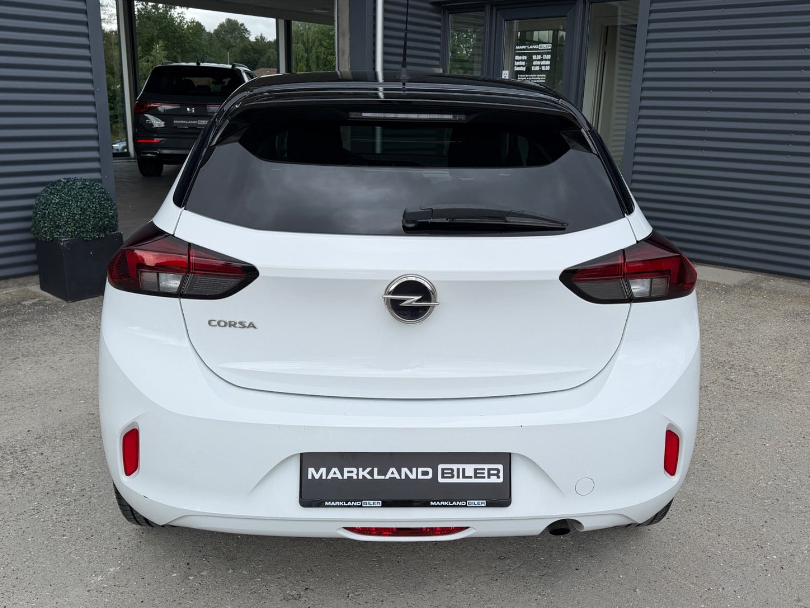 Hvid Opel Corsa fra 2020