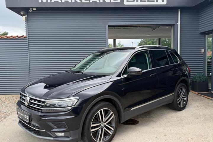 Sort VW Tiguan fra 2018 set udefra
