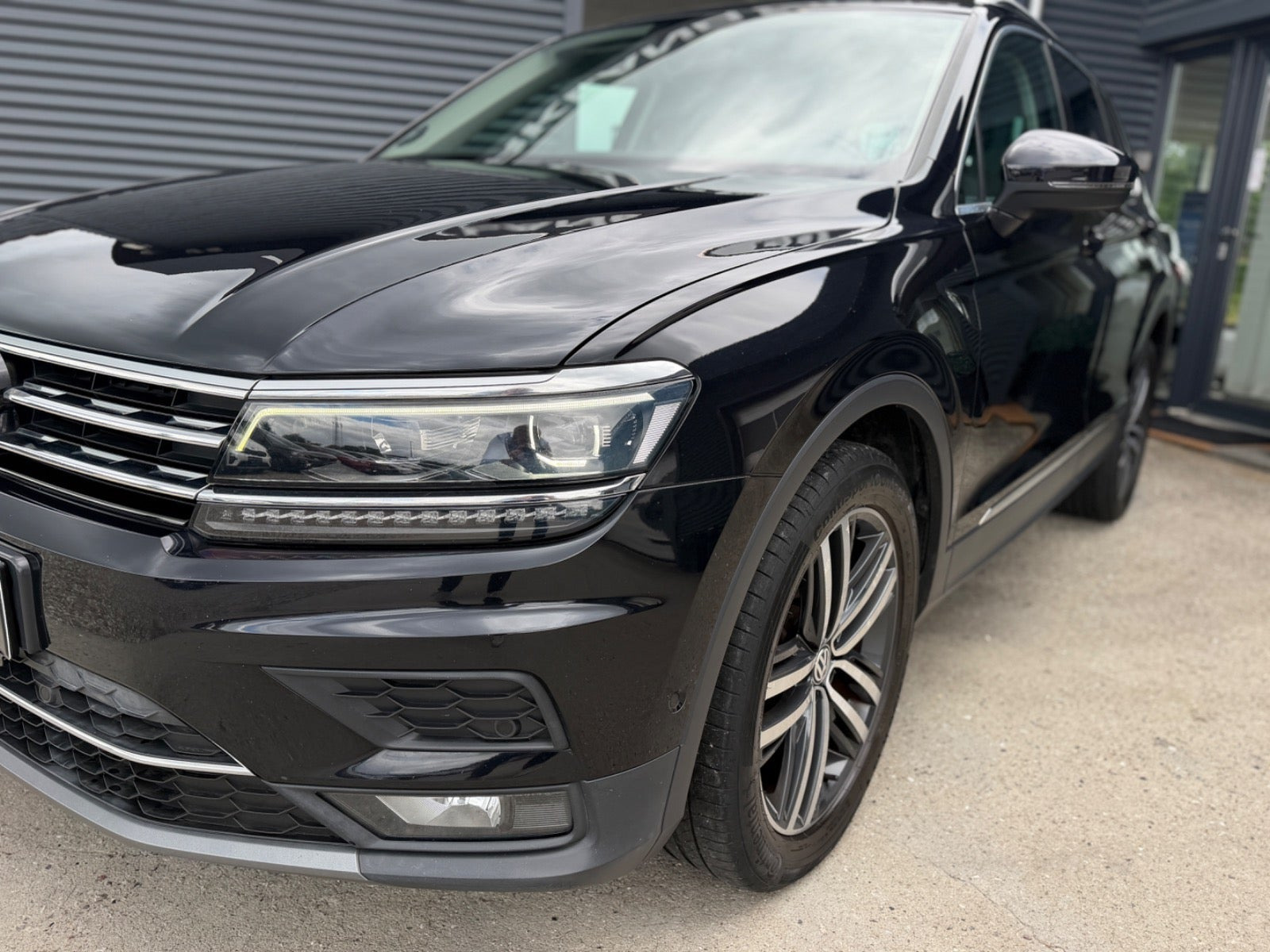 Sort VW Tiguan fra 2018
