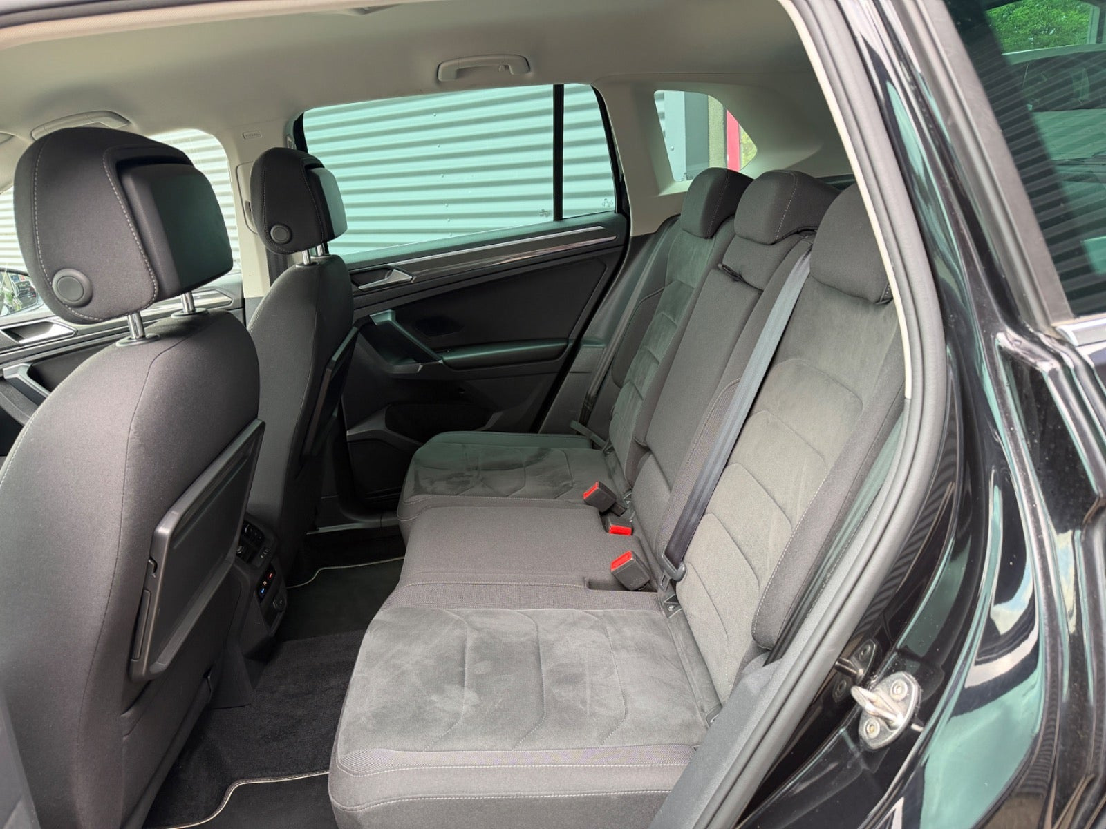 Sort VW Tiguan fra 2018