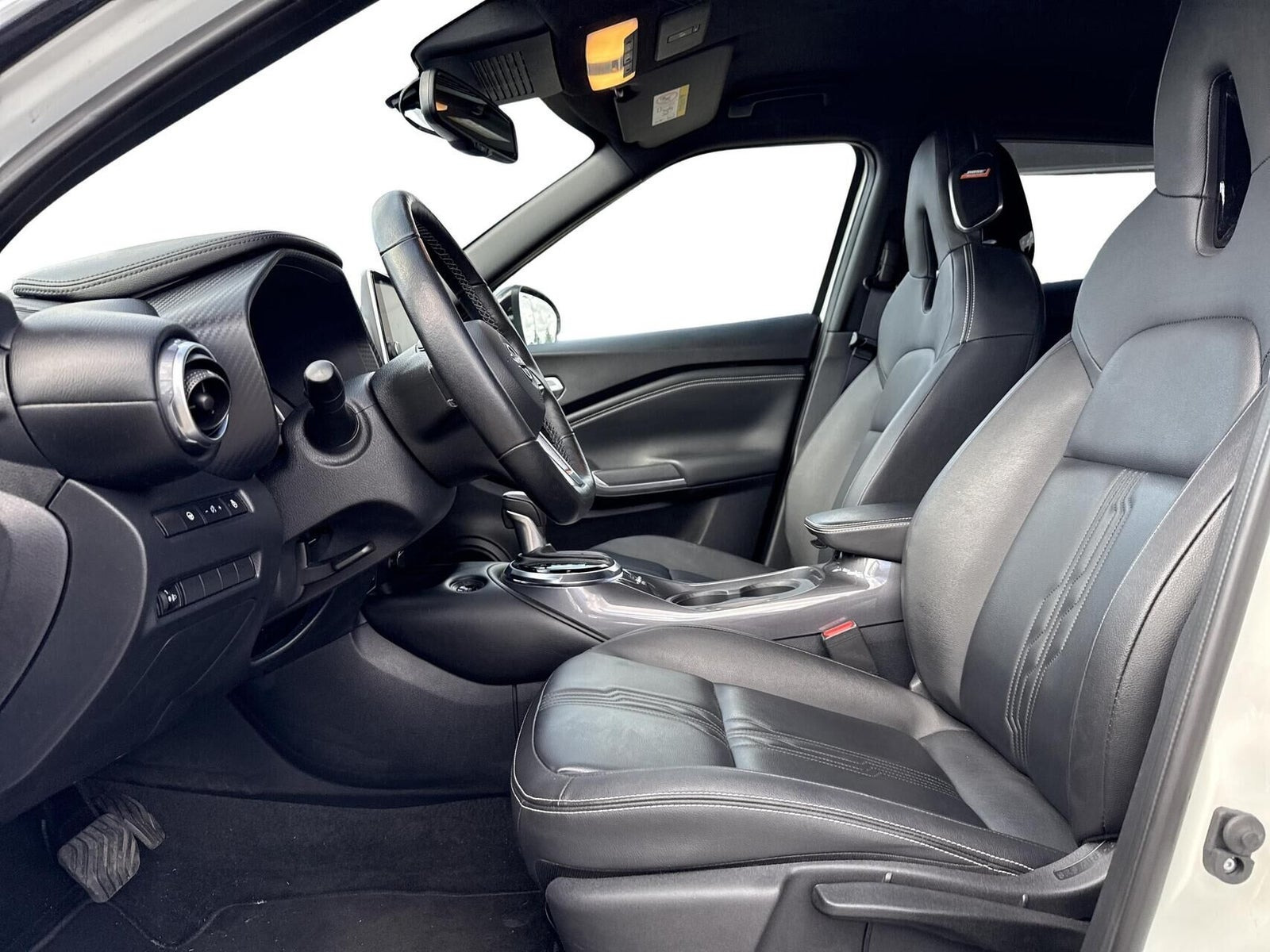 Hvid Nissan Juke fra 2023