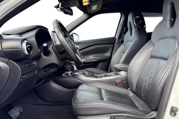 Hvid Nissan Juke fra 2023