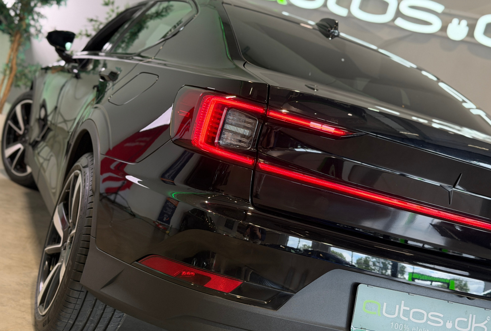 Sort Polestar 2 fra 2022