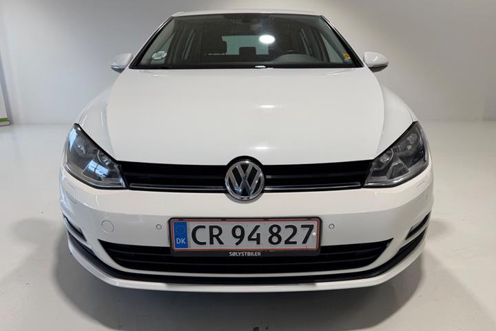 Hvid VW Golf VII fra 2015