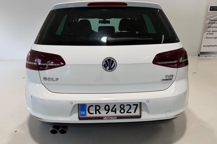 Hvid VW Golf VII fra 2015