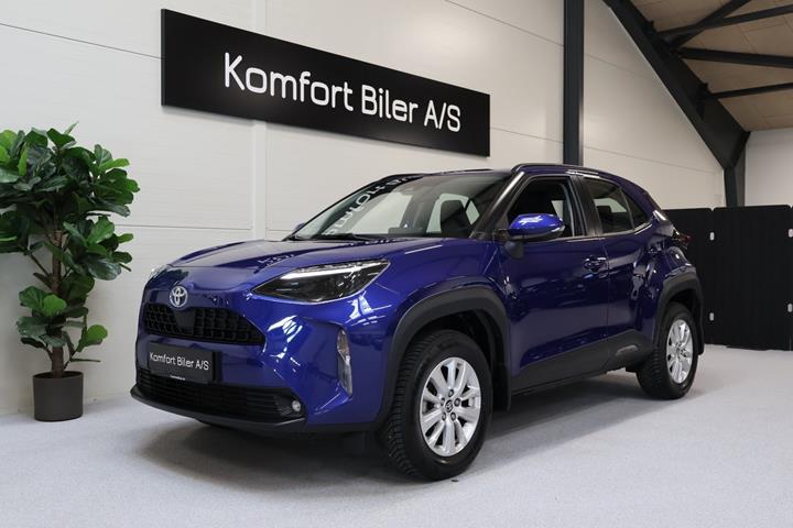 Blå Toyota Yaris Cross fra 2022