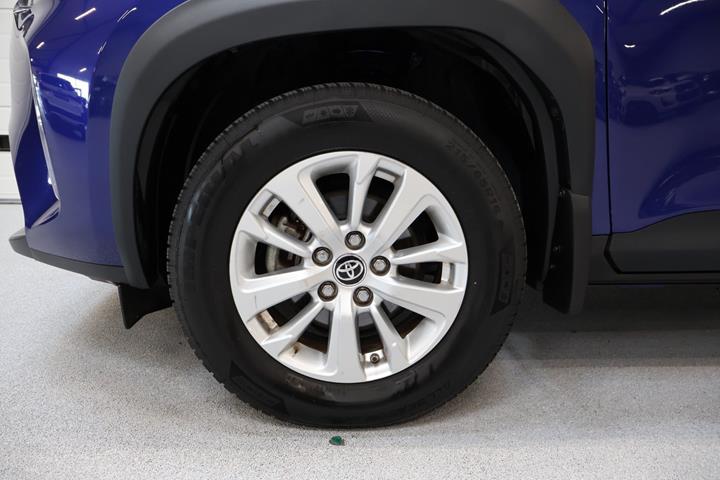 Blå Toyota Yaris Cross fra 2022