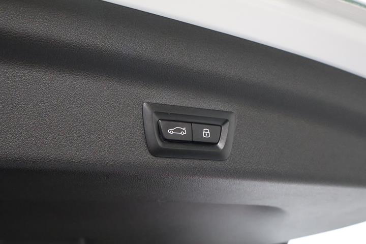 Hvid BMW iX1 fra 2023