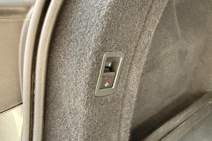 Grå Audi A4 fra 2020