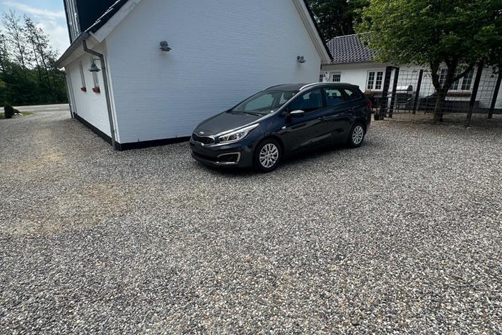 Grå Kia Ceed fra 2016