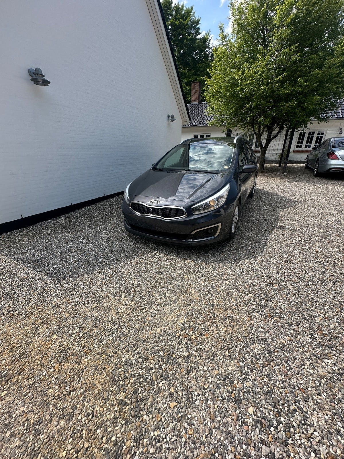 Grå Kia Ceed fra 2016