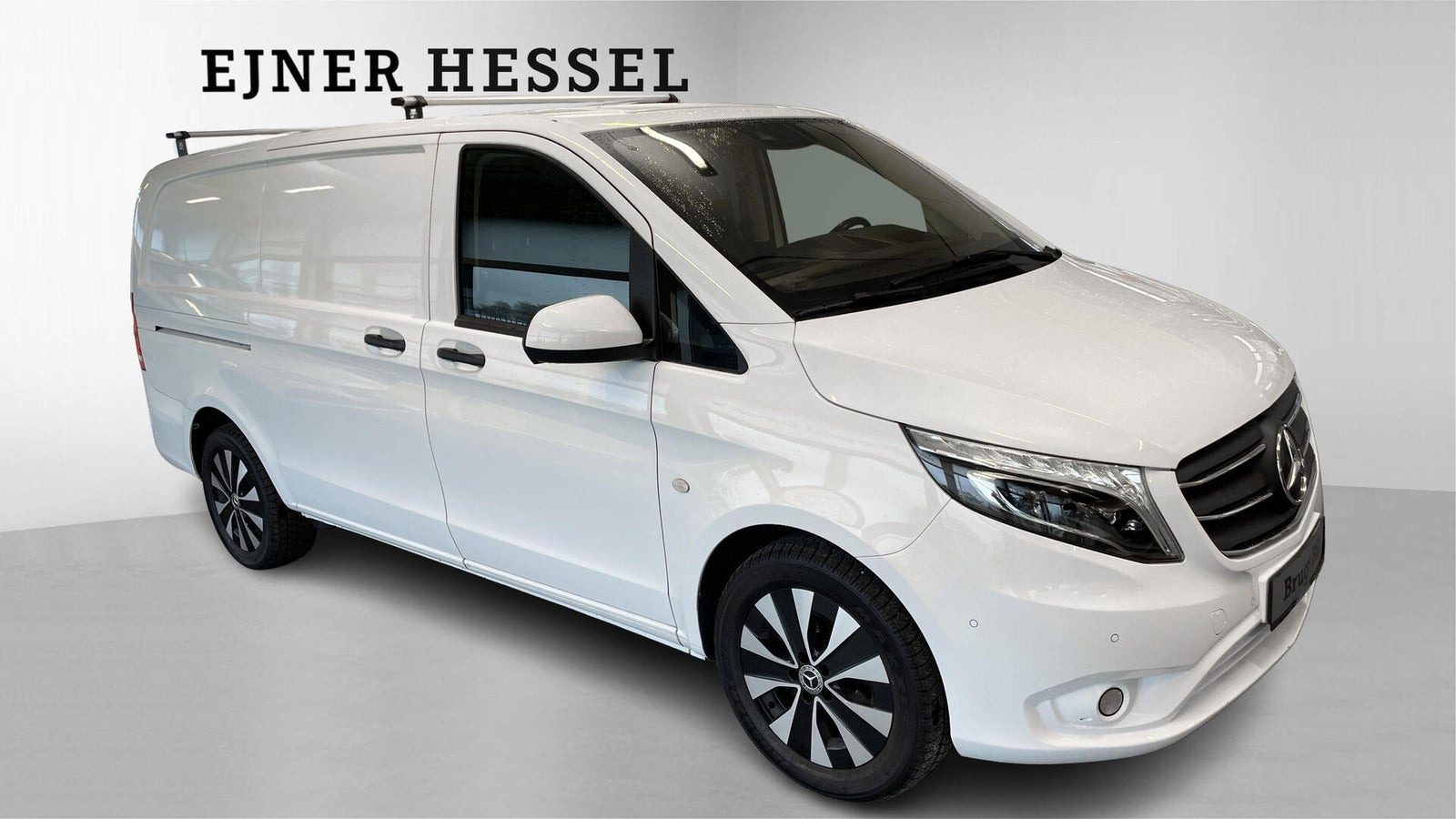 Hvid Mercedes Vito 114 fra 2021