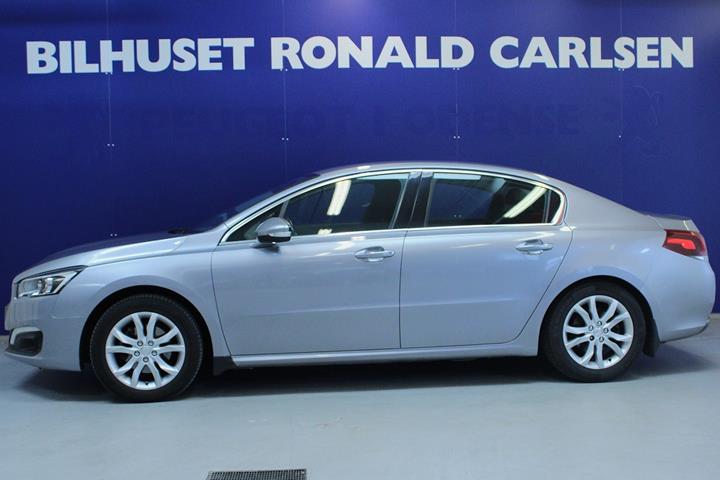 Sølv Peugeot 508 fra 2016