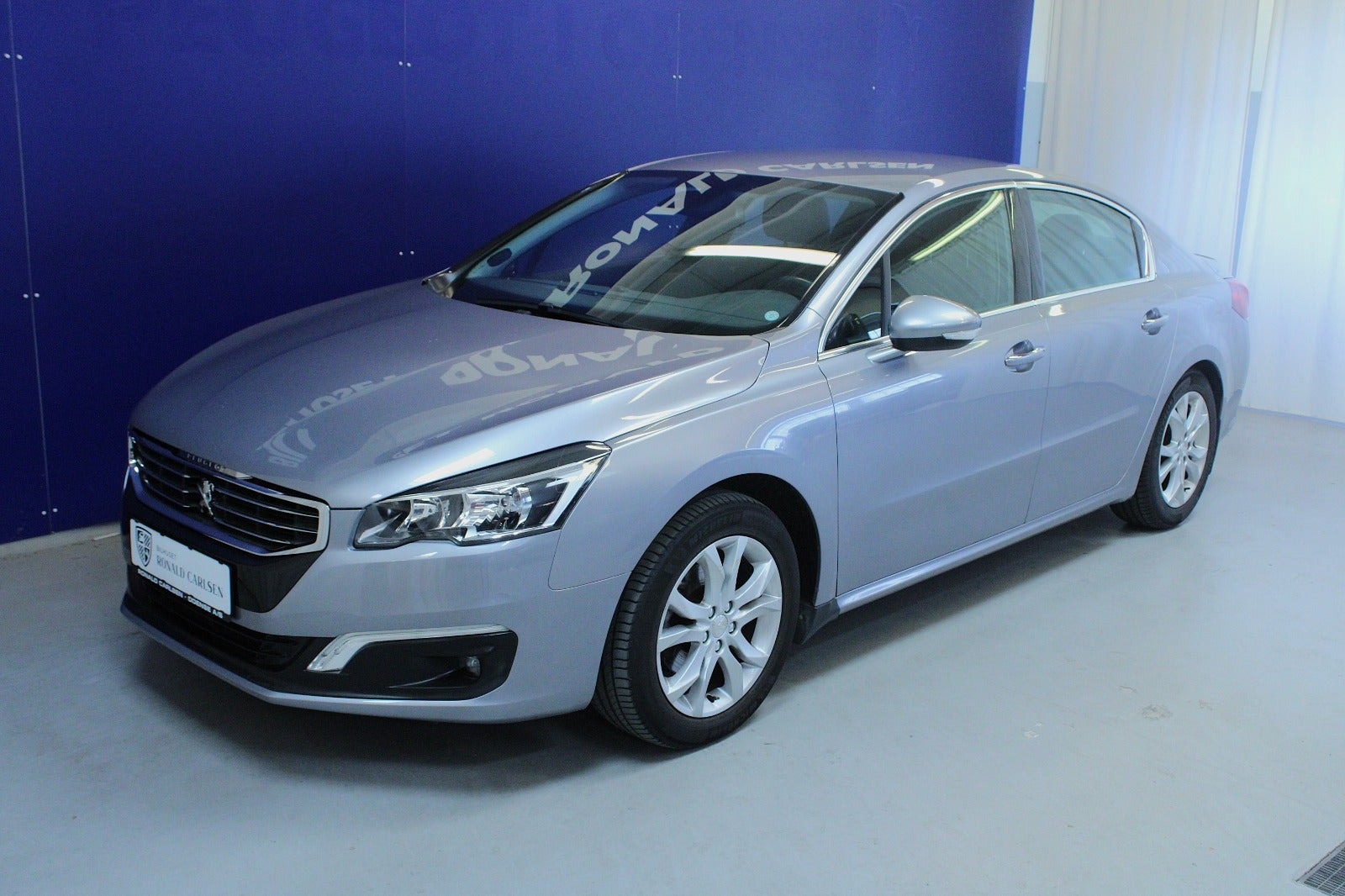 Sølv Peugeot 508 fra 2016