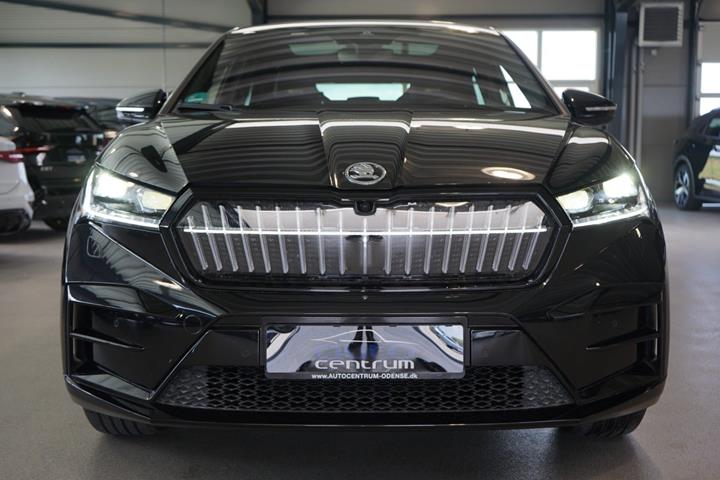 Sort Skoda Enyaq fra 2025
