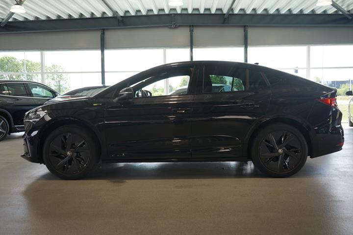 Sort Skoda Enyaq fra 2025