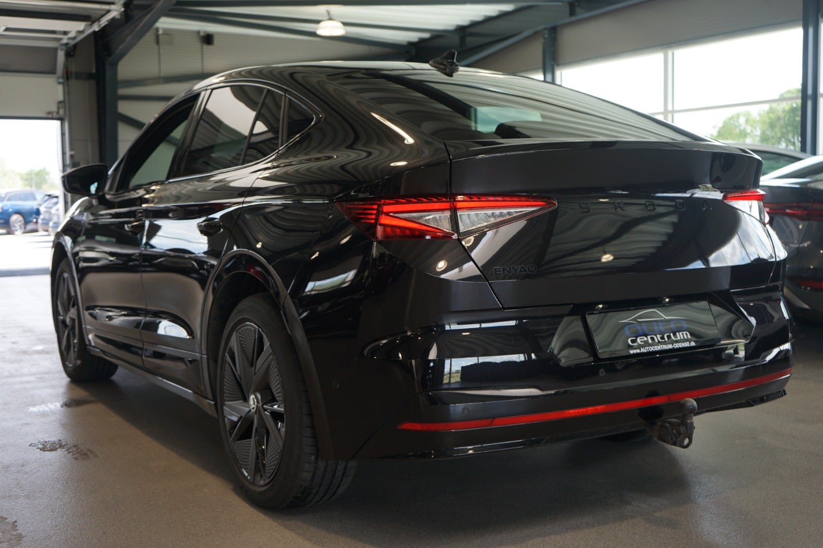 Sort Skoda Enyaq fra 2025