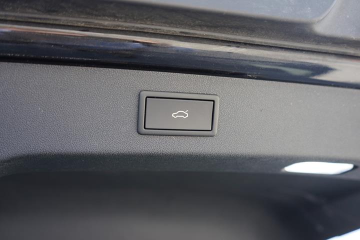 Sort Skoda Enyaq fra 2025