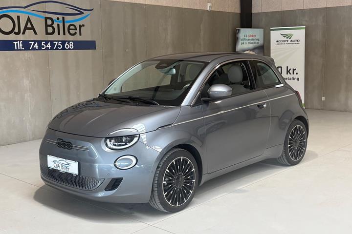 Grå Fiat 500e fra 2022 set udefra