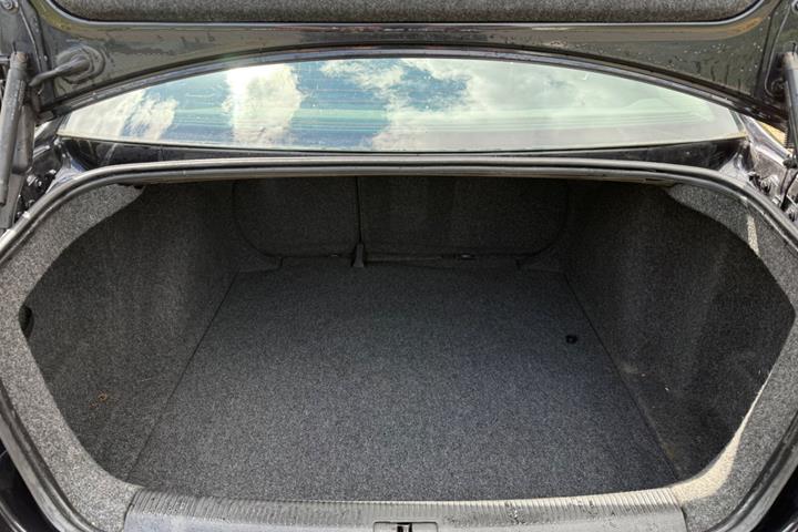 undefined VW Jetta fra 2008 set indefra